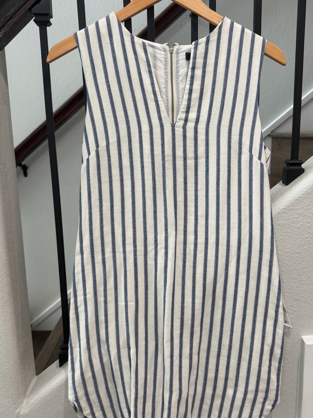 BCBGMaxAzria White & Blue Striped Sleeveless Midi Dress